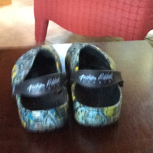 Vintage Rare Crocs Men’s Rare Jackson Pollock’s 100th Birthday - Picture 3 of 3